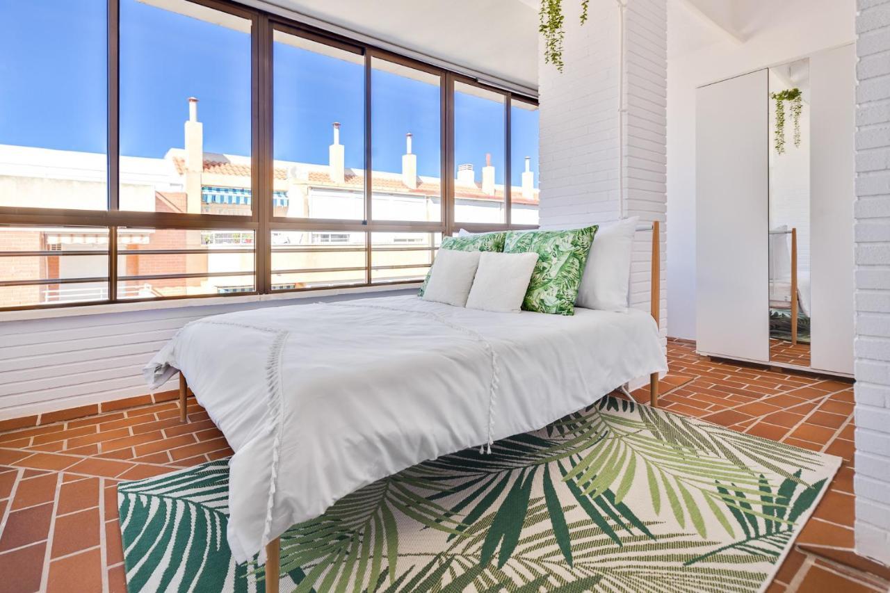 Apartment La Fiesta, 250 M To The Sea Swimming Pool Torrevieja