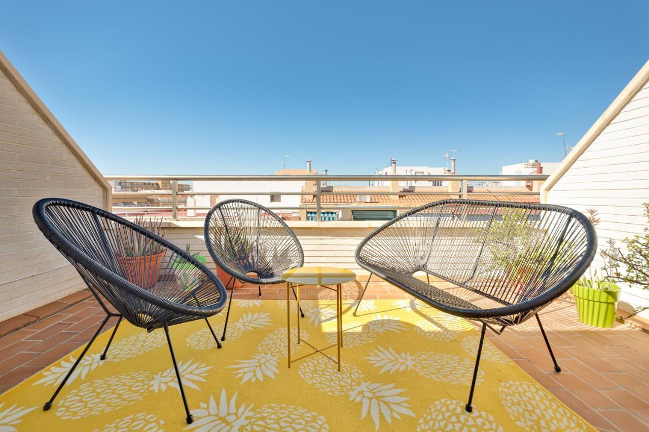 La Fiesta, 250 M To The Sea Swimming Pool Apartment *